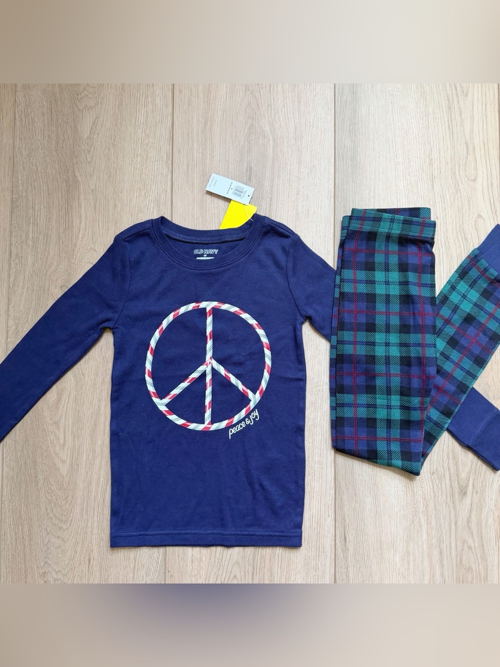 Old Navy Kids 6T Peace Pajamas